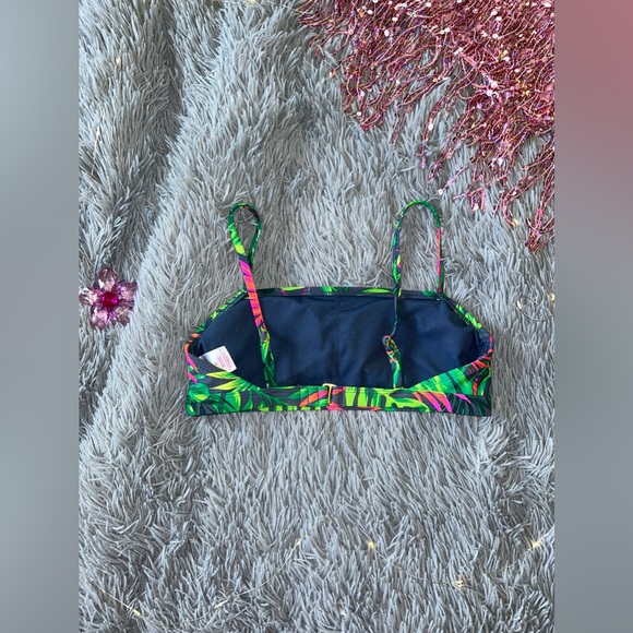 hawaiian bikini top ! 🏝️🌺 - Picture 2 of 3